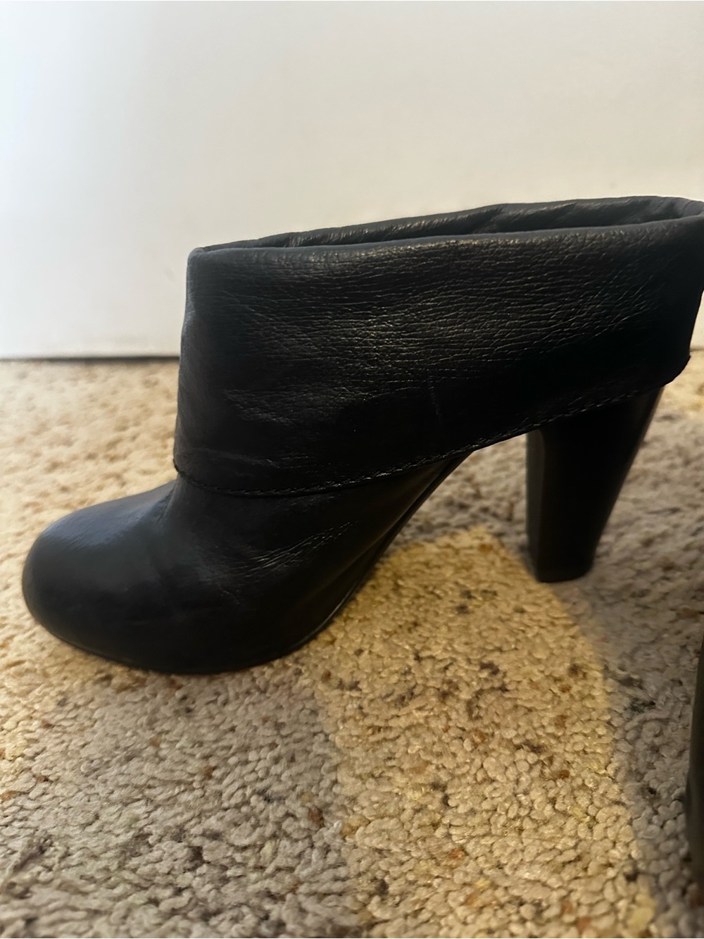 Steve Madden Black Fold-Over Leather Ankle Booties